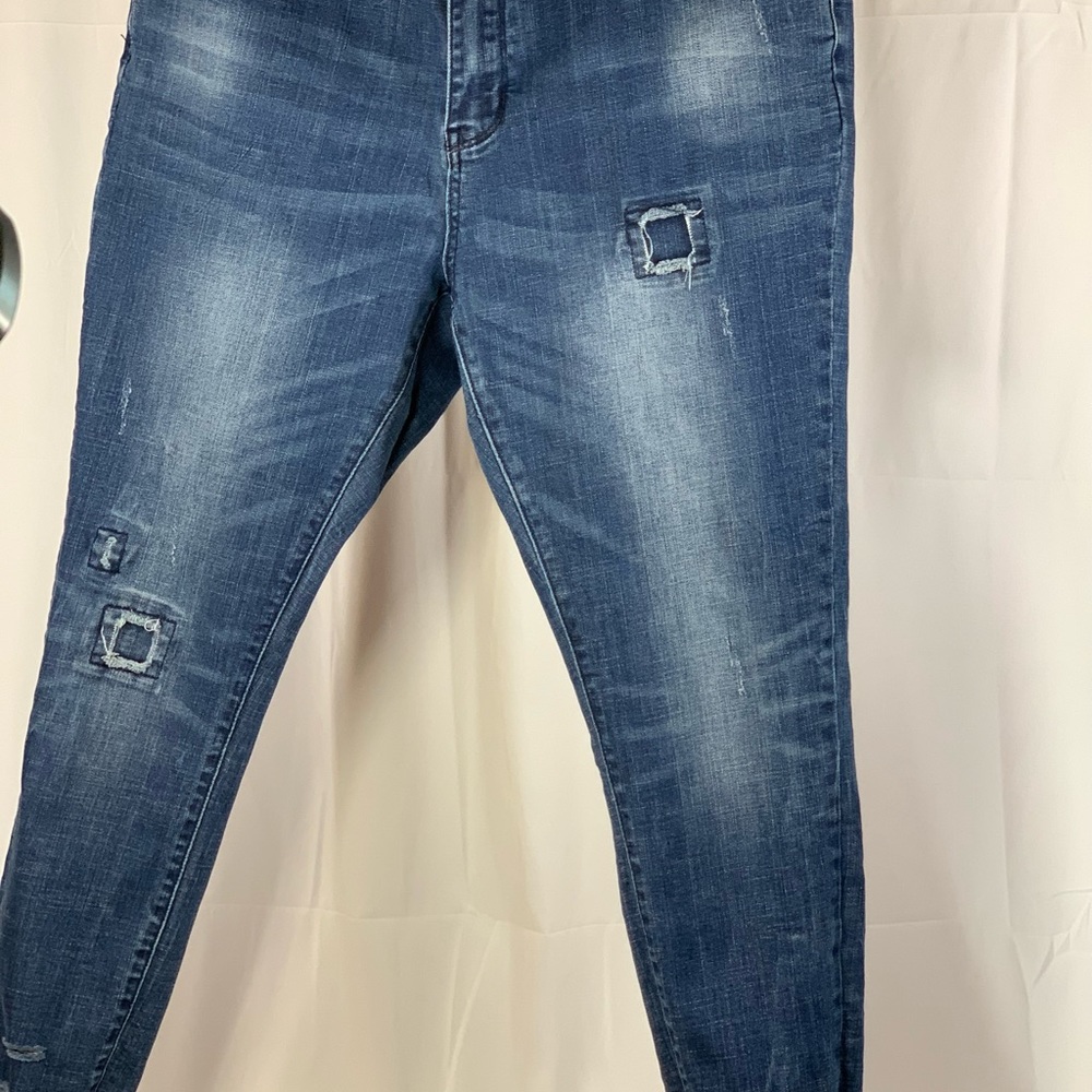 Jeans Distressed 4WAY 360°STRETCH COMFORT. Sz 14.GUC. Lola